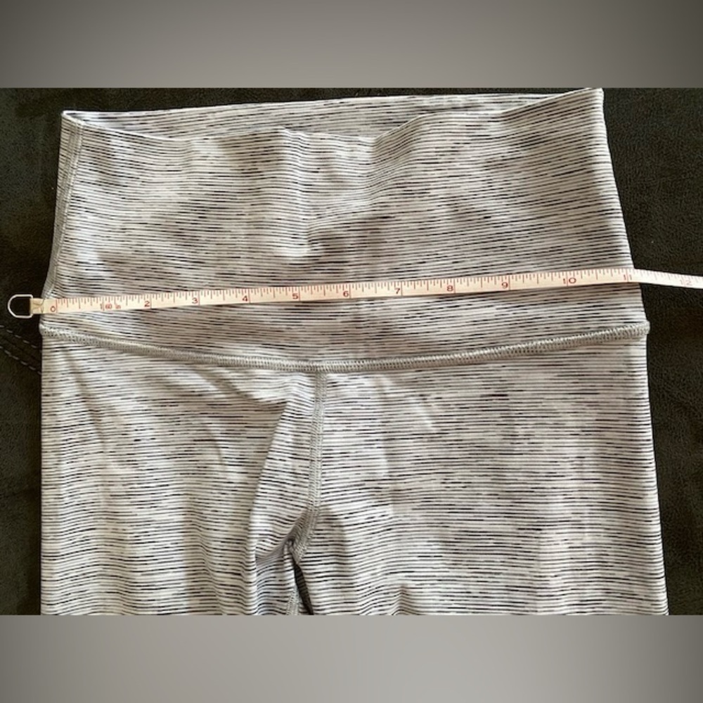 Lululemon Wunder Under Leggings 4 - Picture 6 of 7
